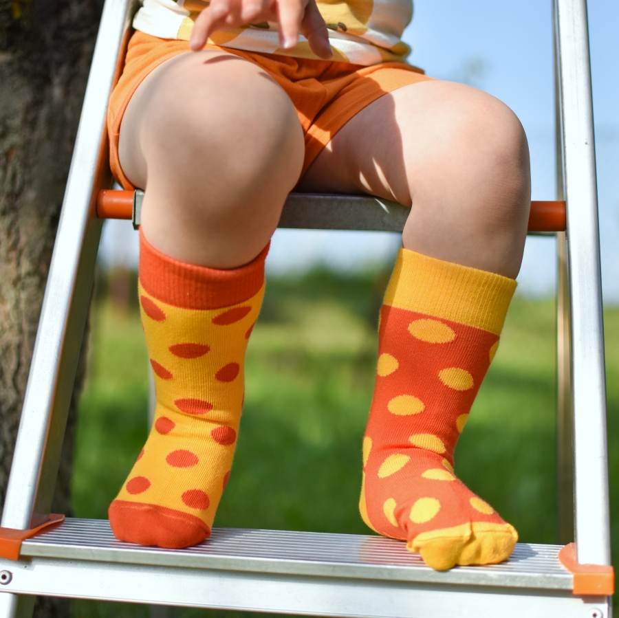 DETSKÉ ponožky bodky žlto-oranžové