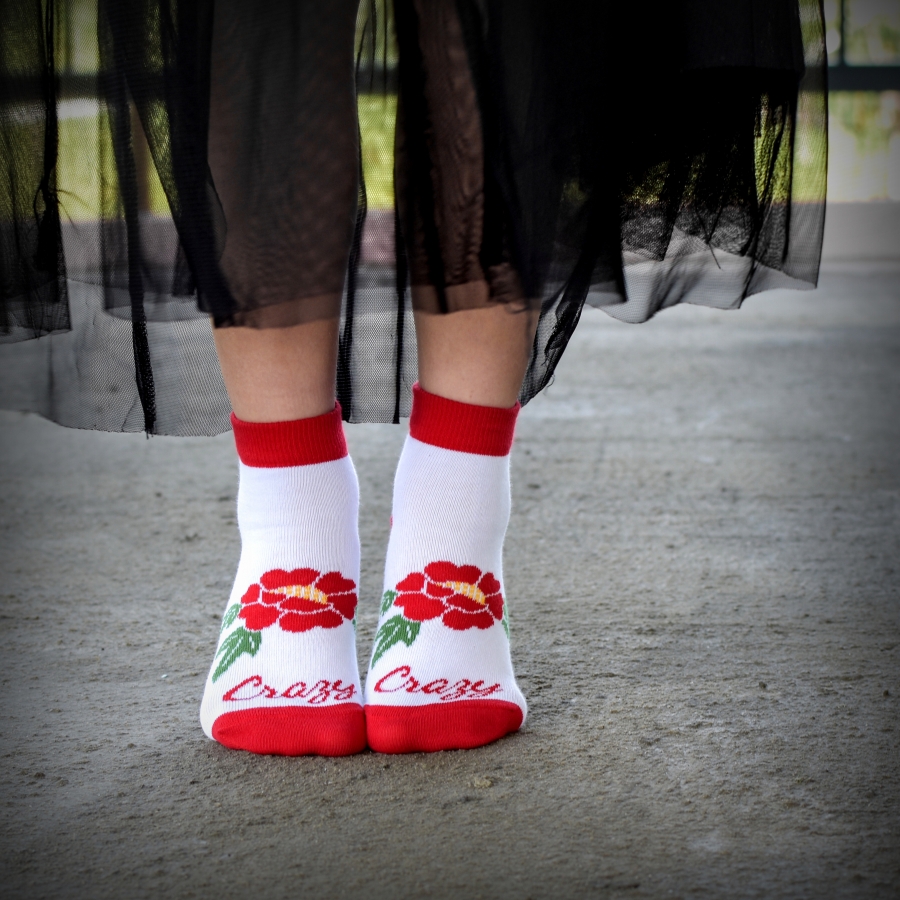 DETSKÉ červené krátke folkové ponožky